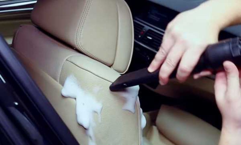 Не пылесосом единым: какое оборудование понадобится для глубокой чистки автомобиля